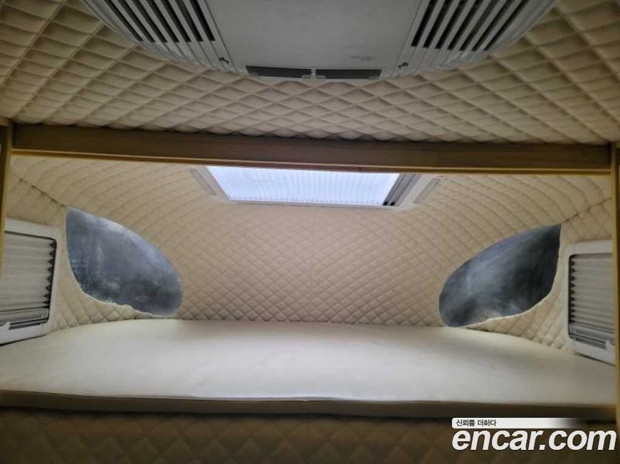 Hyundai Starex 2021