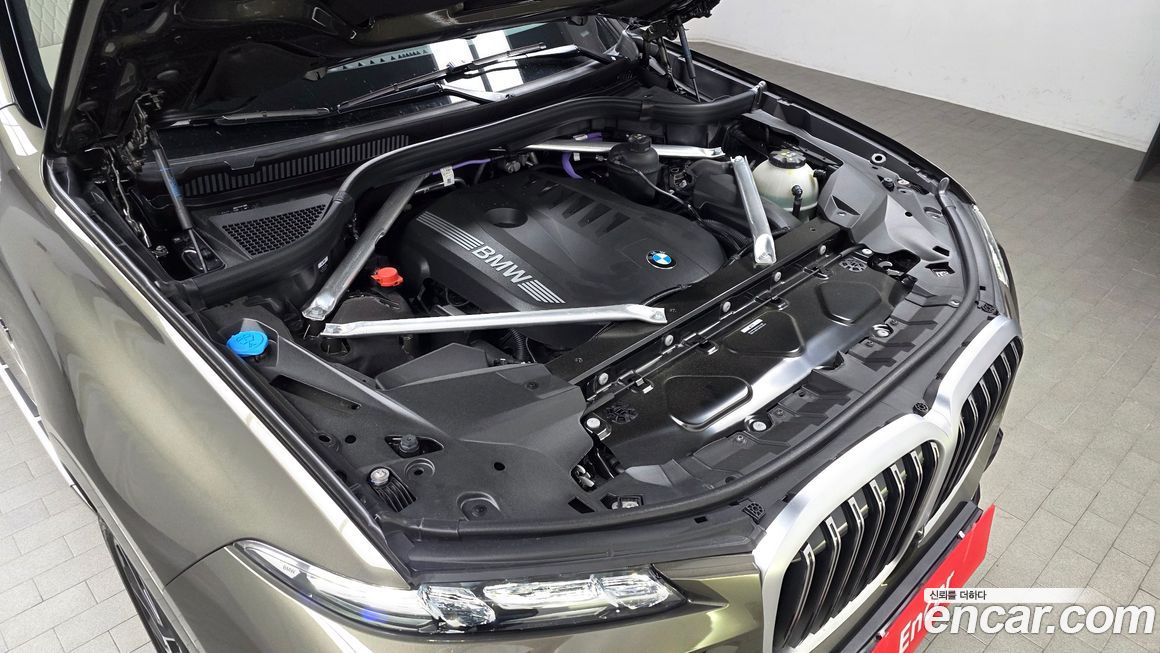 BMW X7 2025