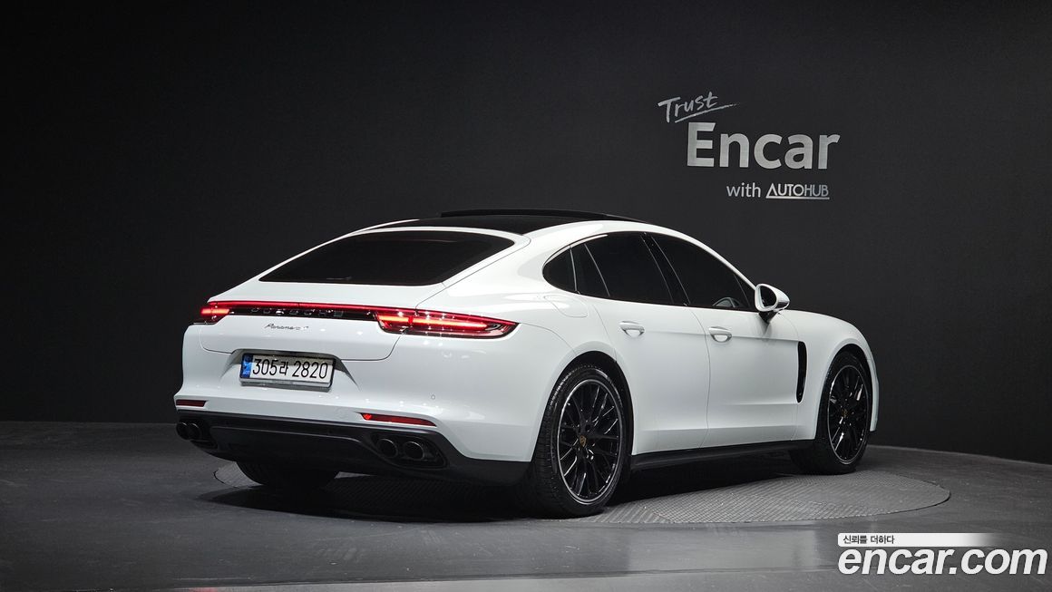 Porsche Panamera 2020
