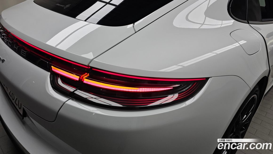 Porsche Panamera 2020