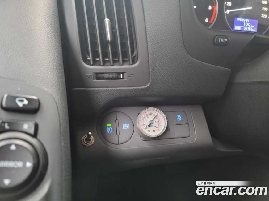 Hyundai Starex 2021