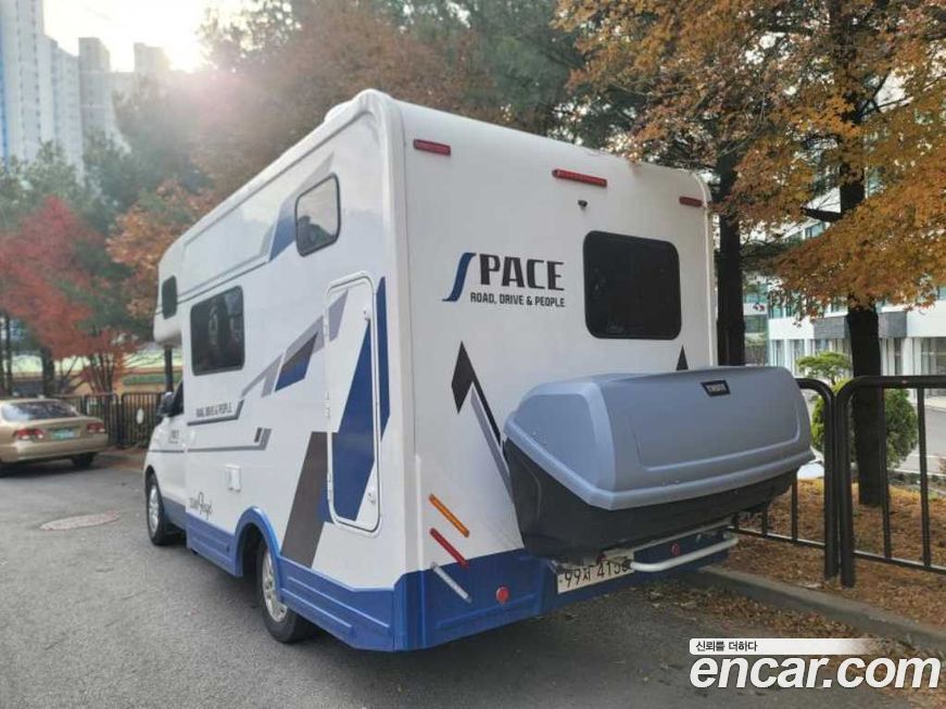 Hyundai Starex 2021