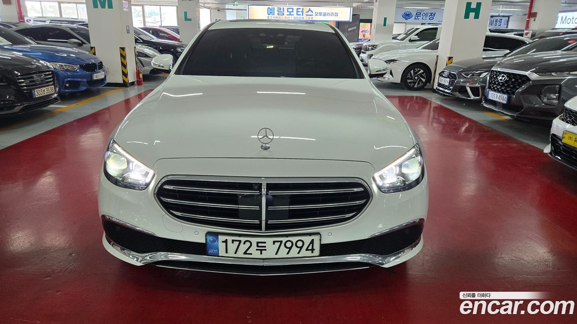 Mercedes-Benz E-Class 2022