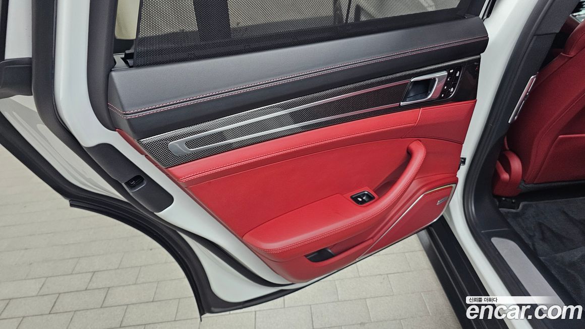 Porsche Panamera 2020