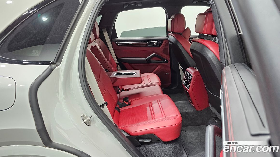 Porsche Cayenne 2023