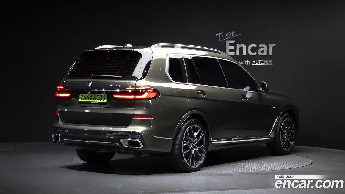 BMW X7 2025