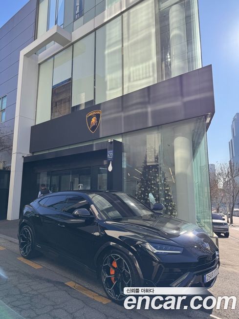 Lamborghini Urus 2024
