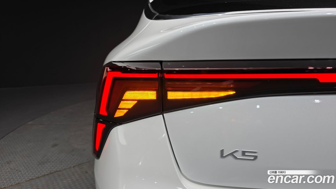 Kia K5 2025