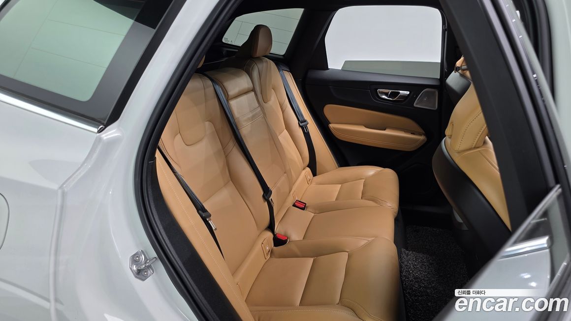 Volvo XC60 2021