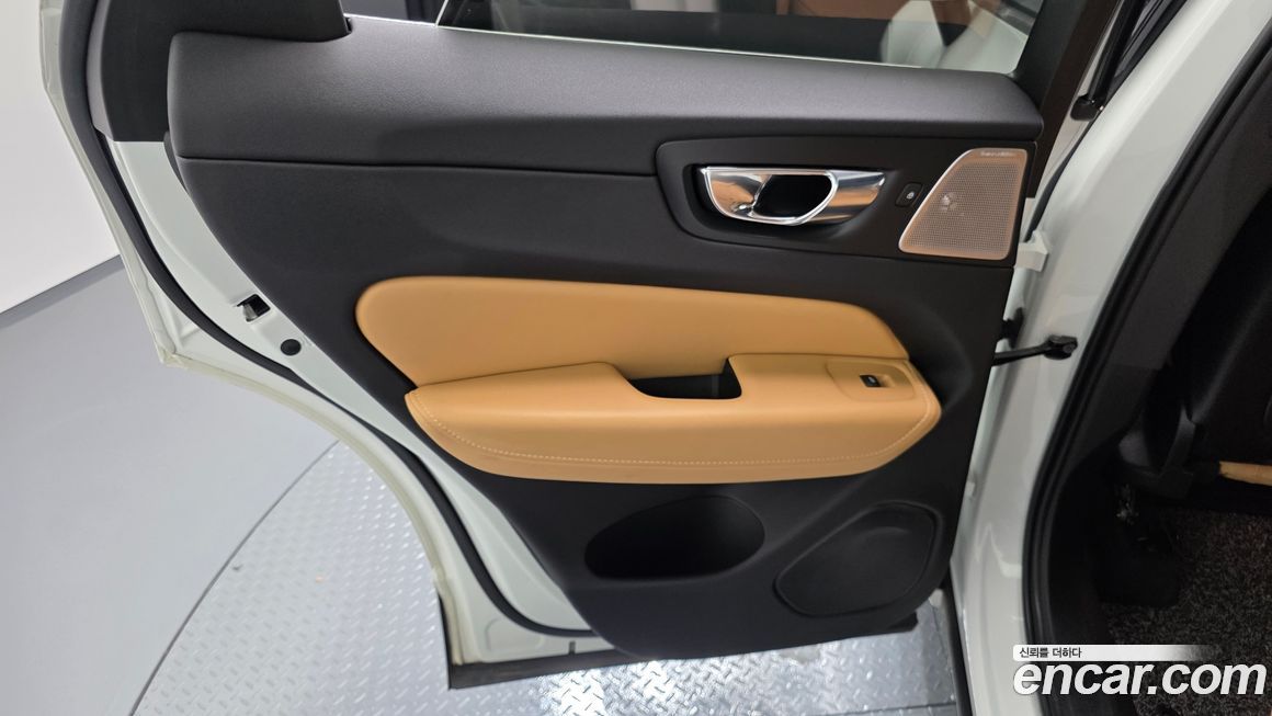 Volvo XC60 2021