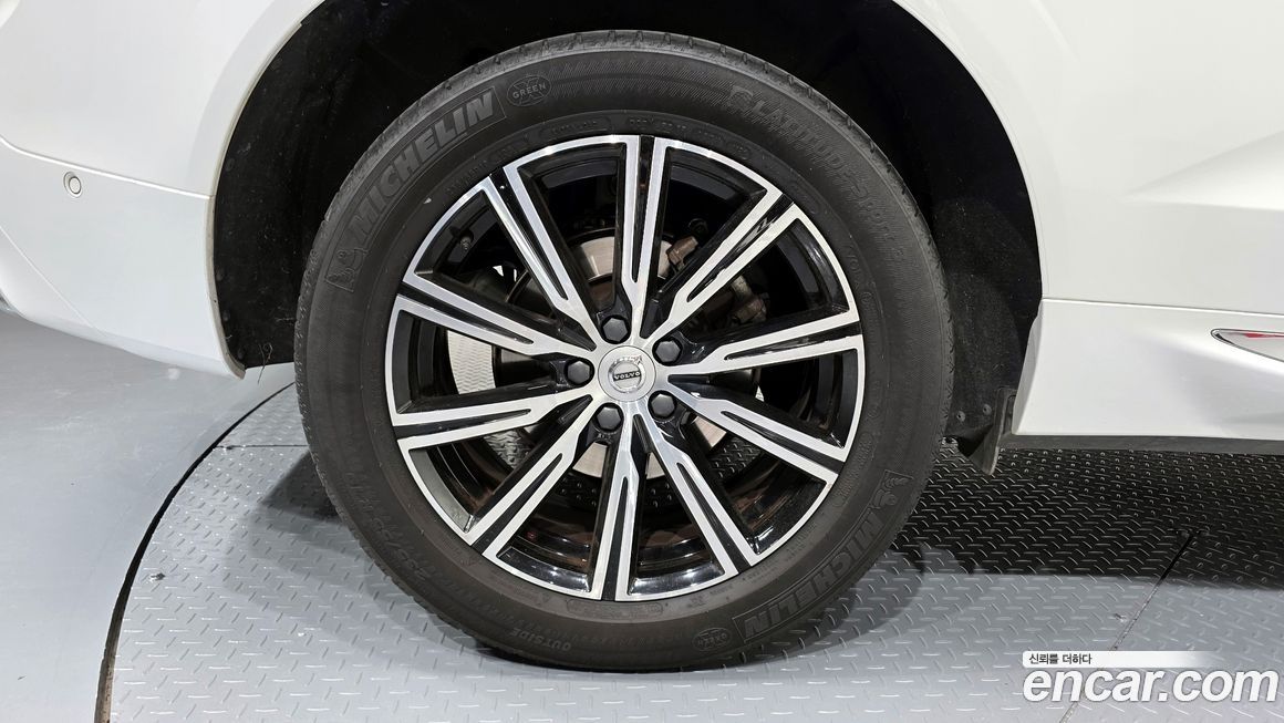 Volvo XC60 2021