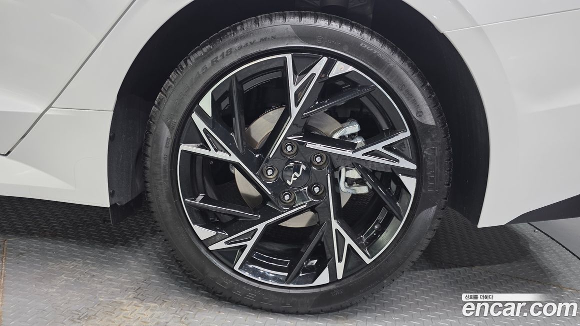 Kia K5 2025