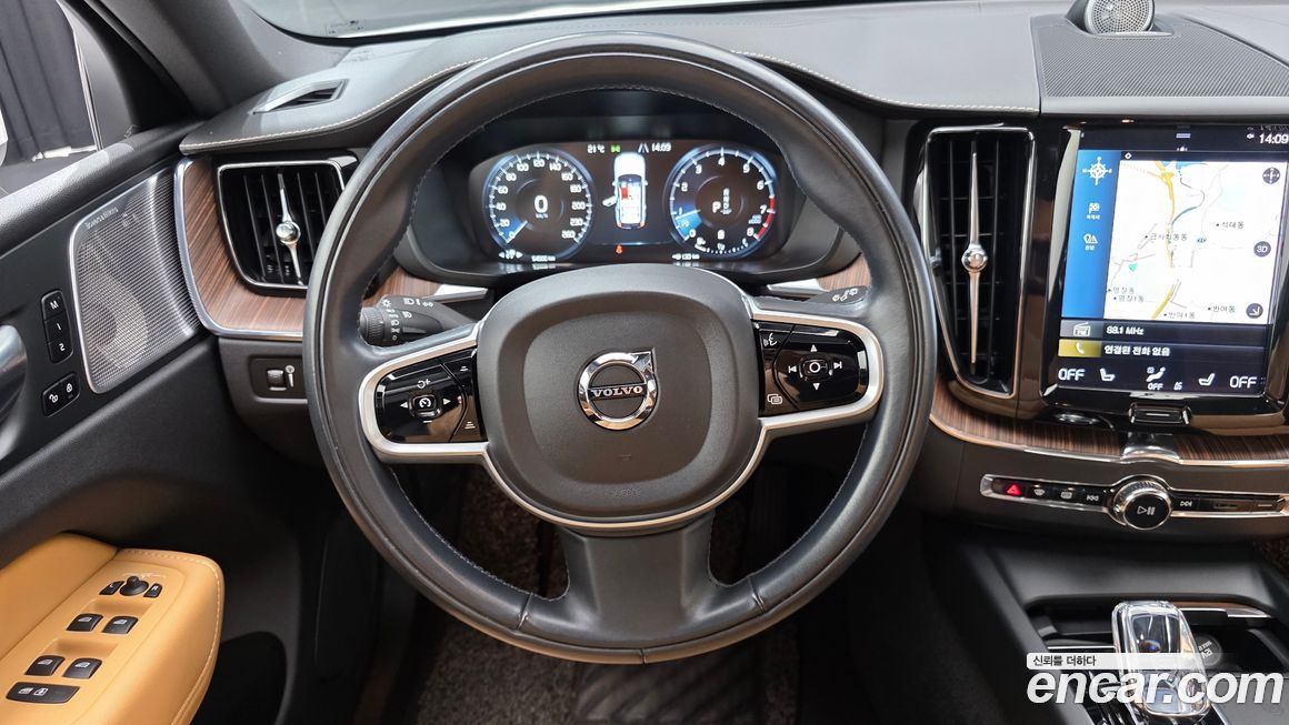 Volvo XC60 2021