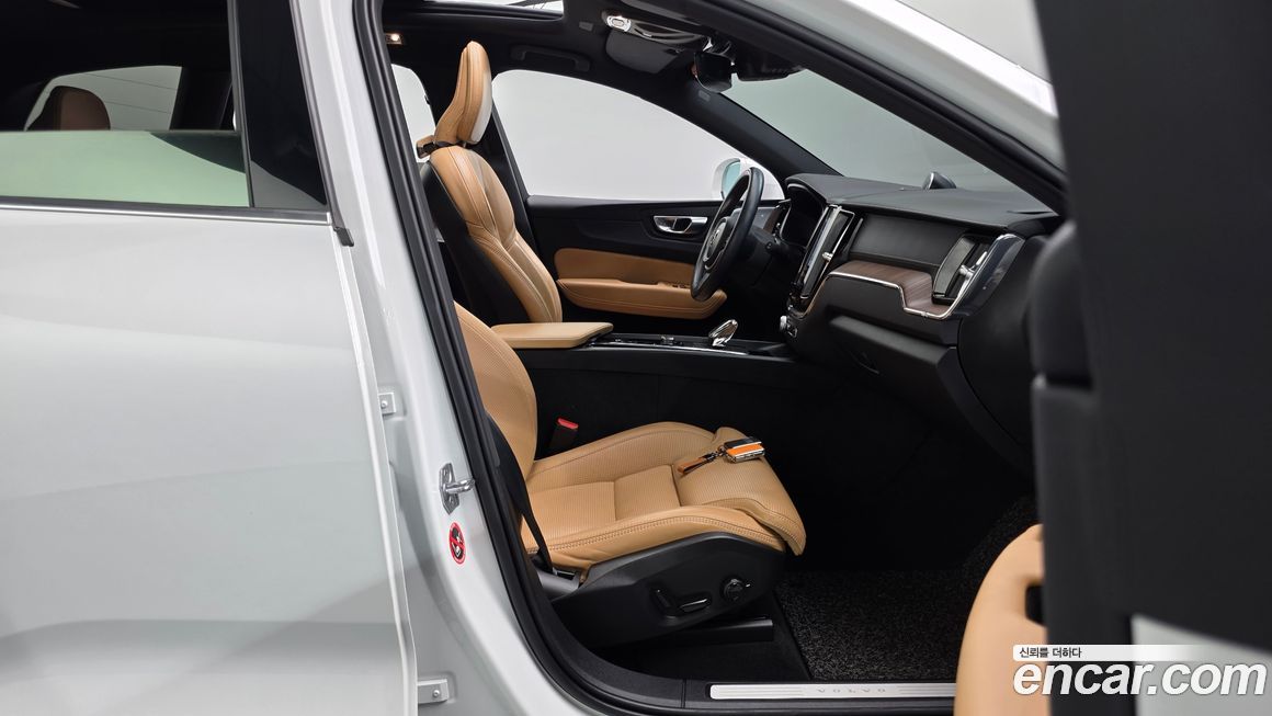 Volvo XC60 2021