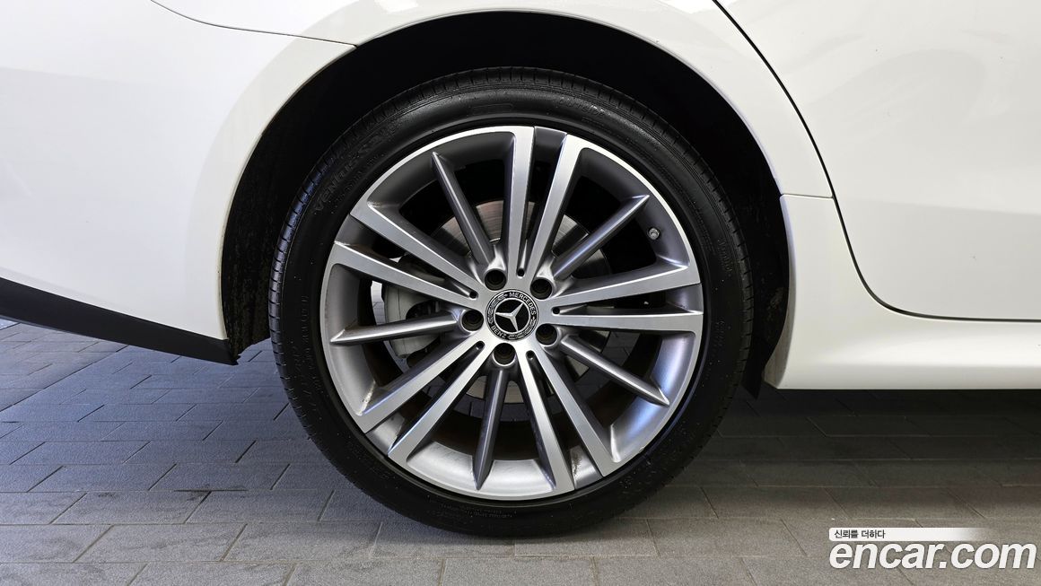 Mercedes-Benz CLS-Class 2019