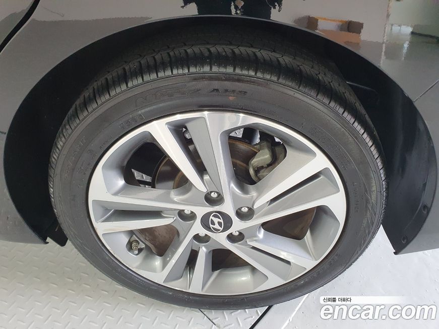 Hyundai AVANTE 2018