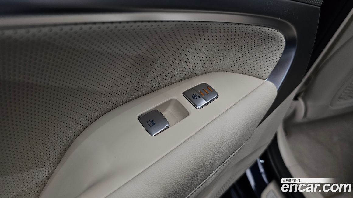 Genesis G70 2025
