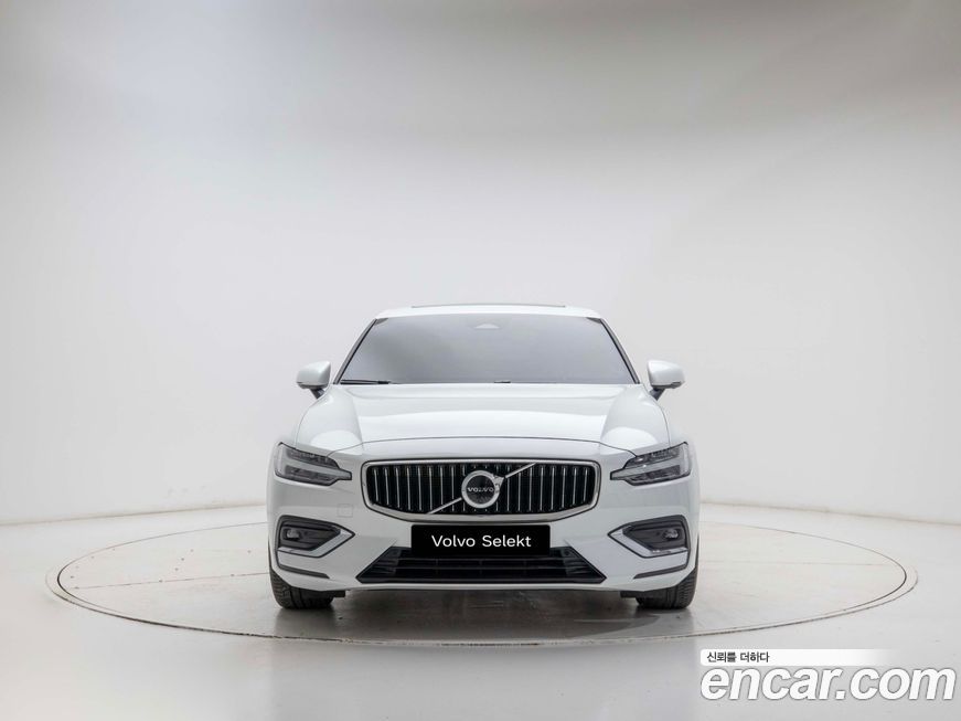 Volvo S60 2024