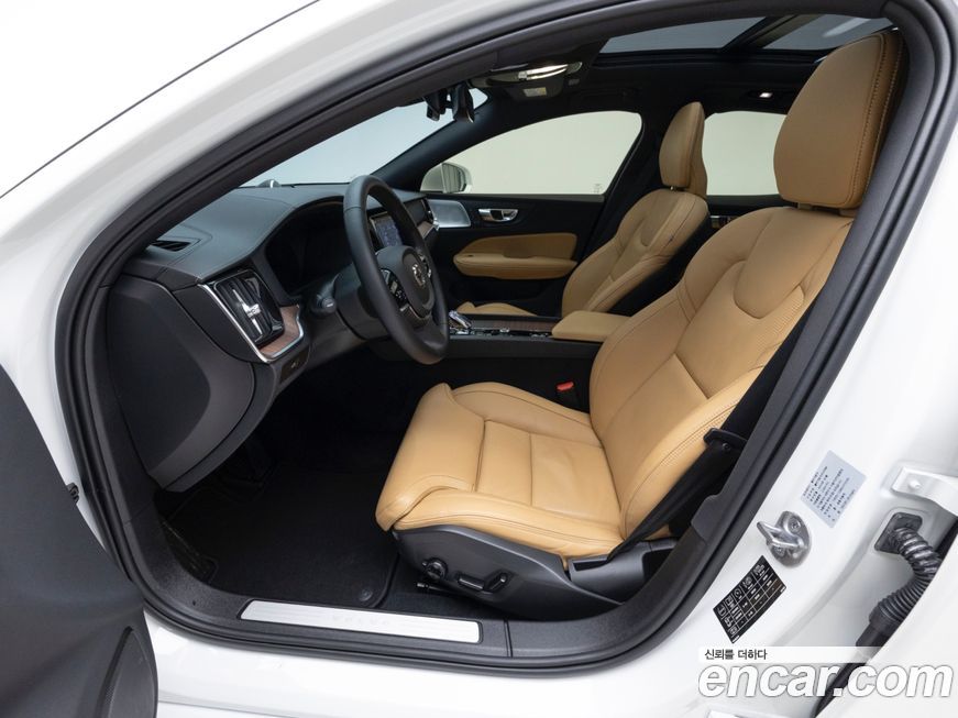 Volvo S60 2024