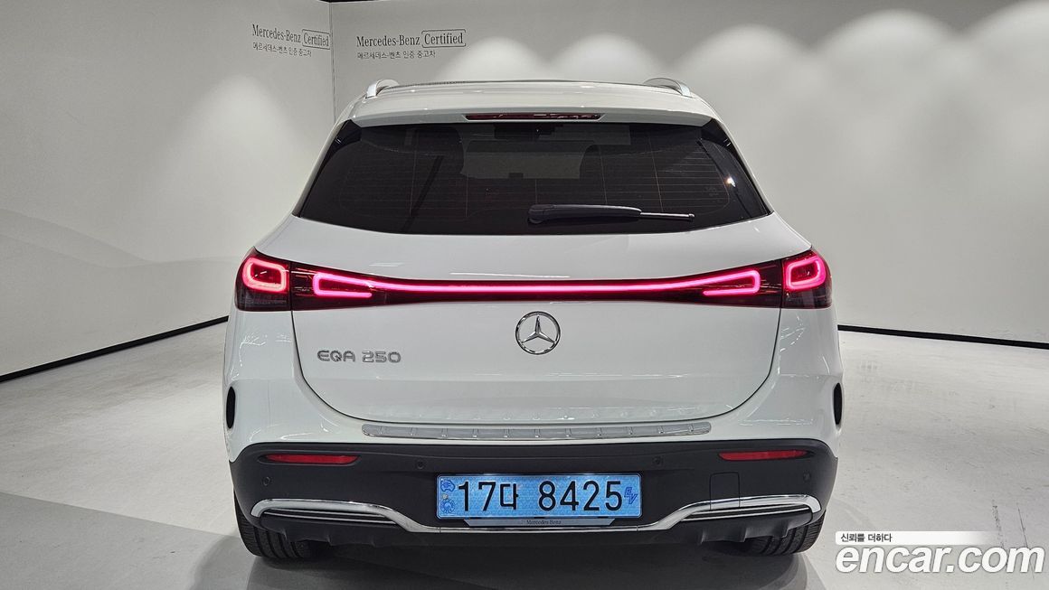 Mercedes-Benz EQA 2024