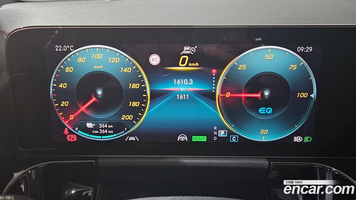 Mercedes-Benz EQA 2024