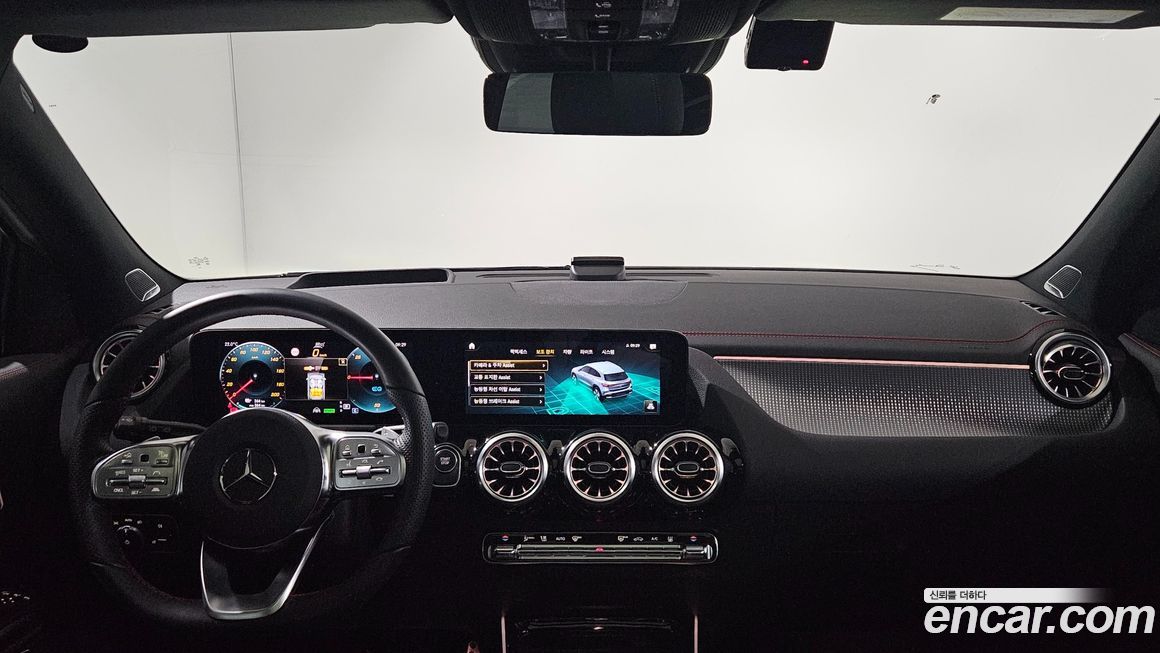 Mercedes-Benz EQA 2024