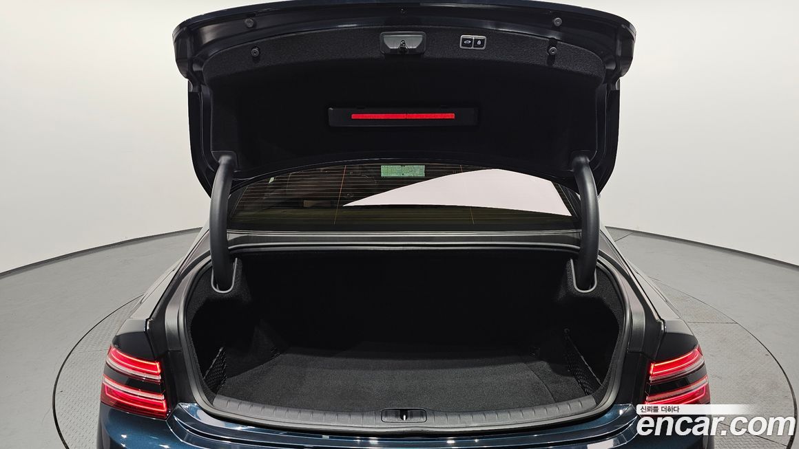 Genesis G80 2023