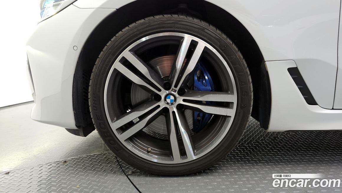 BMW Gran Turismo 2023