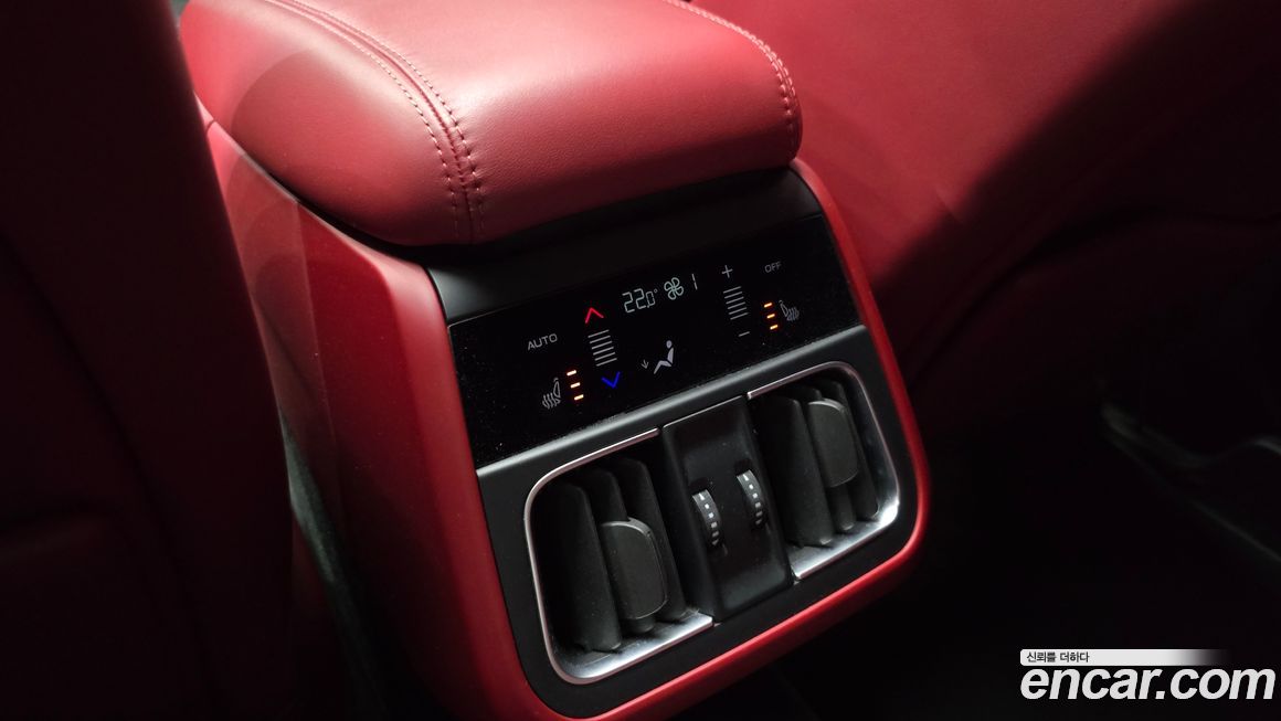 Maserati Grecale 2023