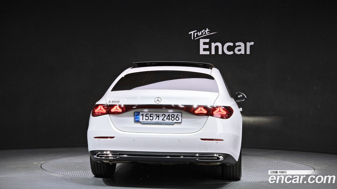 Mercedes-Benz E-Class 2025