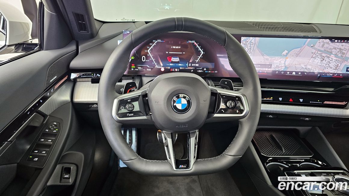 BMW 5-Series 2024