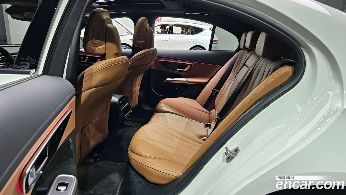 Mercedes-Benz E-Class 2025