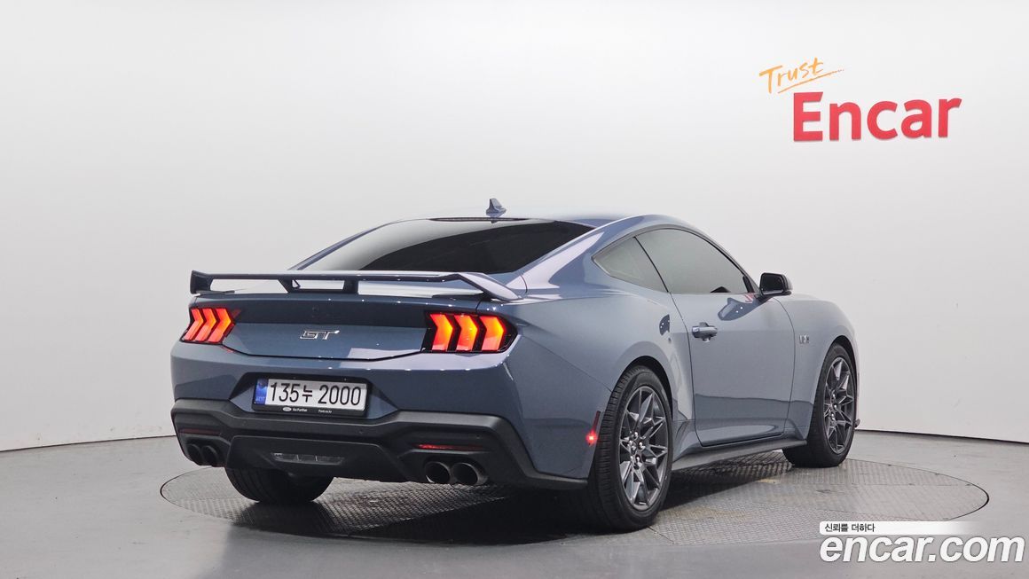 Ford Mustang 2024