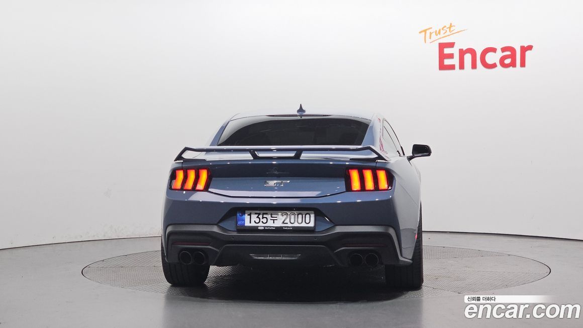 Ford Mustang 2024