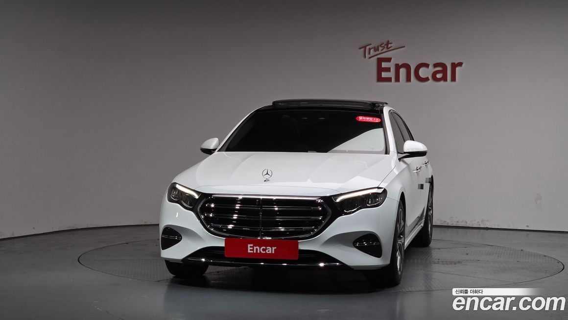 Mercedes-Benz E-Class 2024