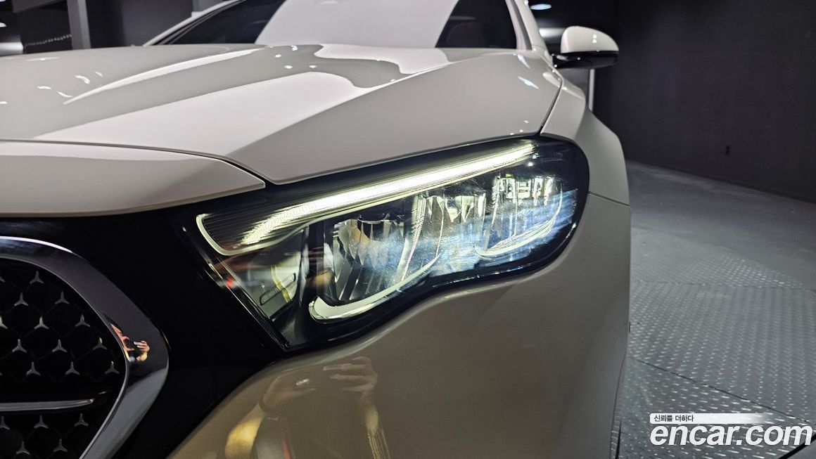 Mercedes-Benz E-Class 2025