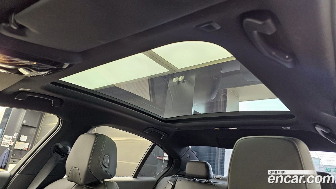 BMW 5-Series 2024