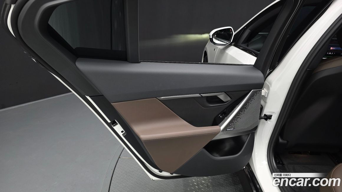 BMW 5-Series 2025