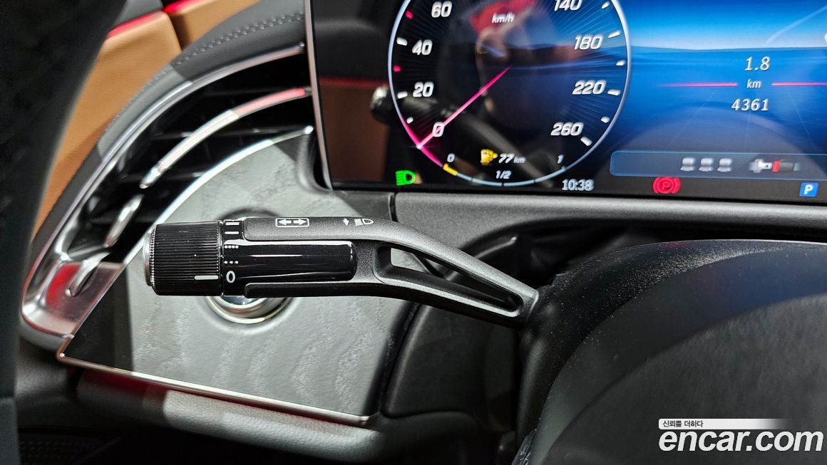 Mercedes-Benz E-Class 2025