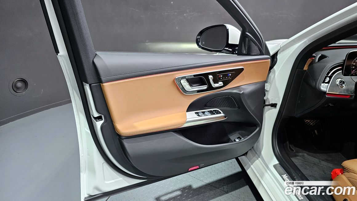 Mercedes-Benz E-Class 2025