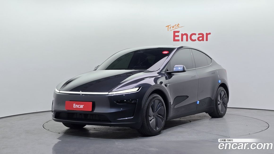 Tesla Model Y 2025