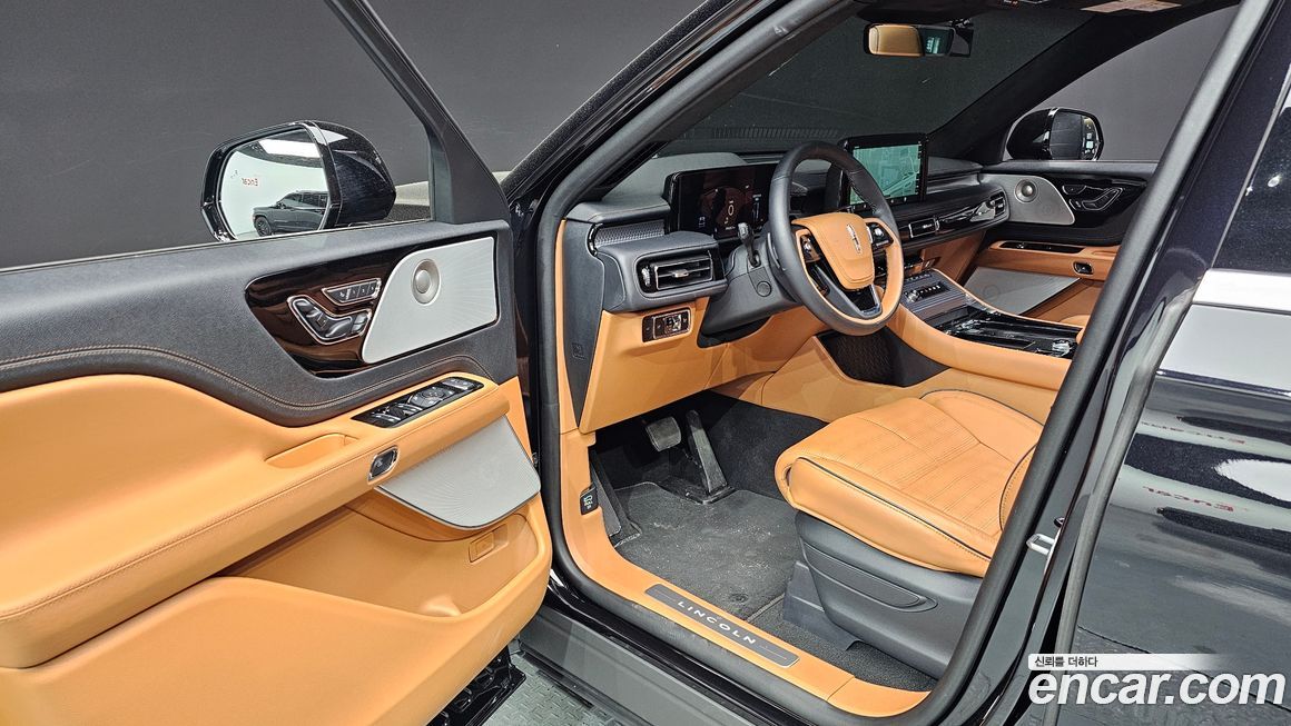 Lincoln Aviator 2025