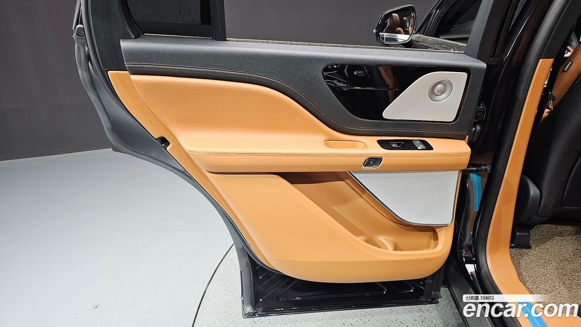 Lincoln Aviator 2025
