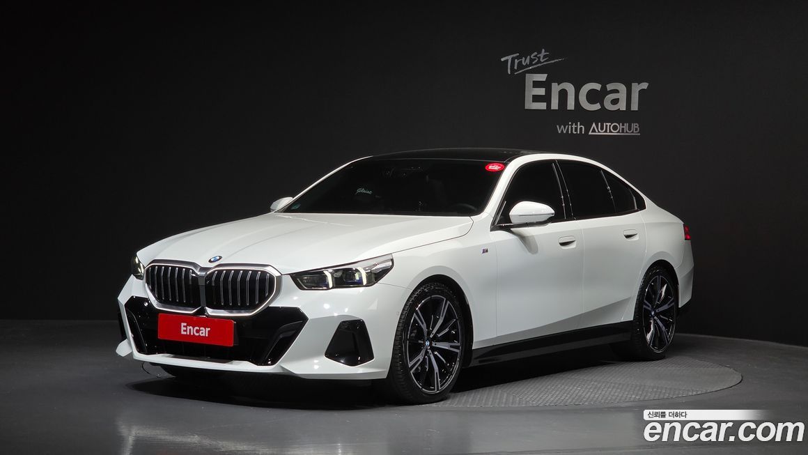 BMW 5-Series 2024