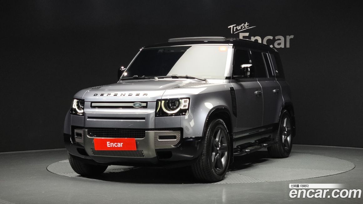 Land Rover Defender 2024