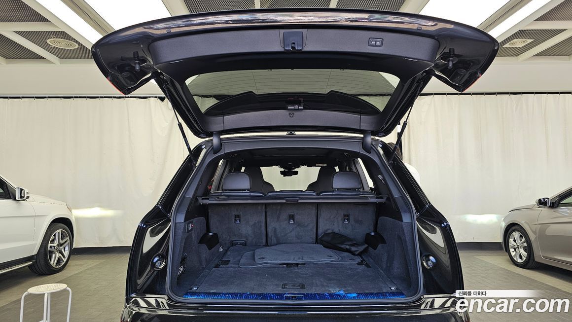 Audi Q7 2023