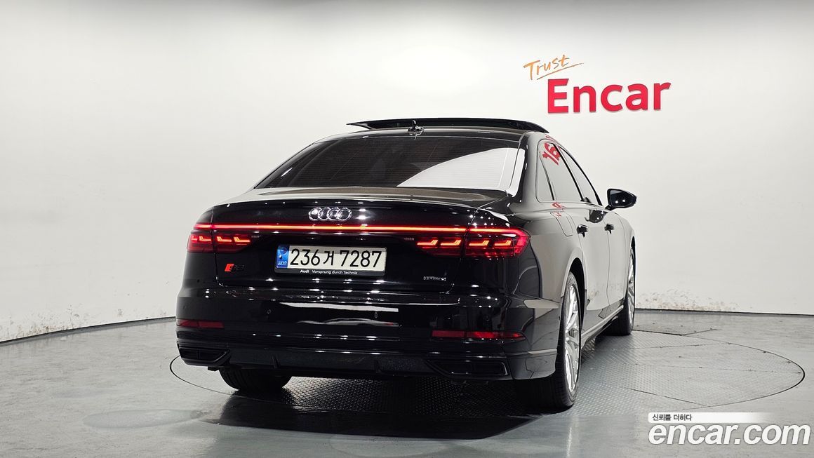 Audi A8 2021