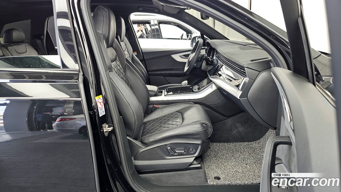 Audi Q7 2023