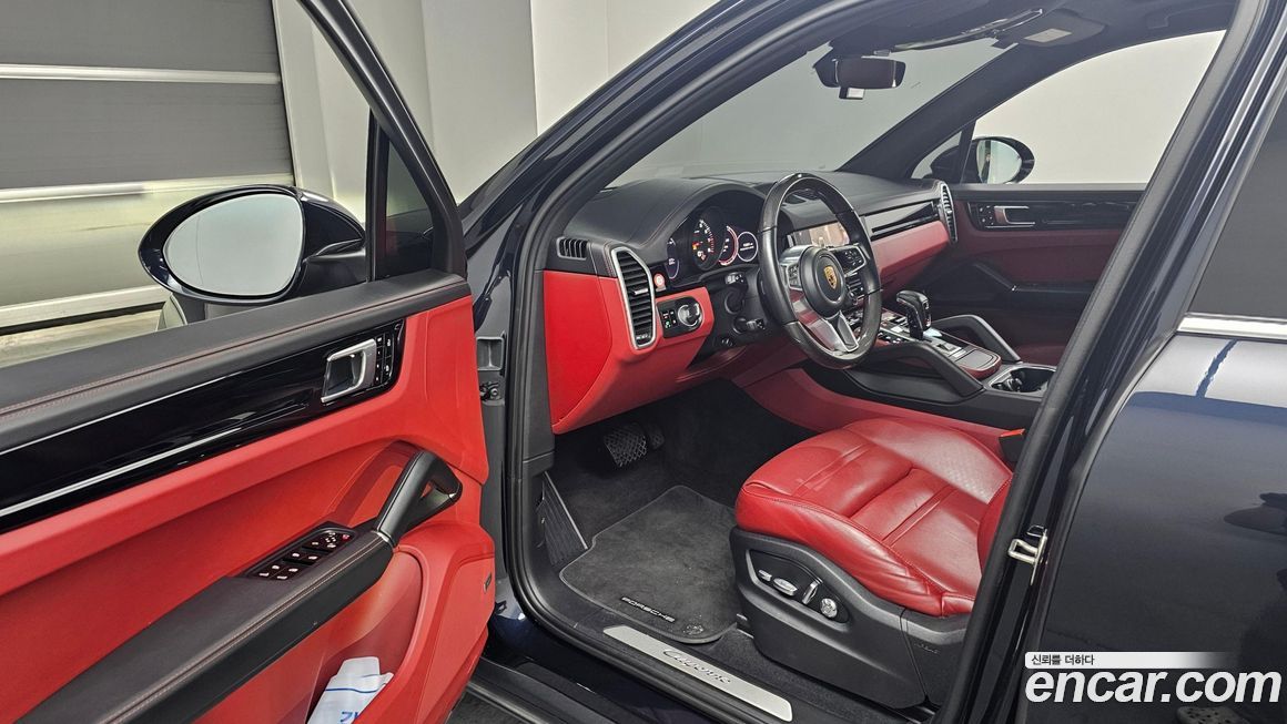 Porsche Cayenne 2021