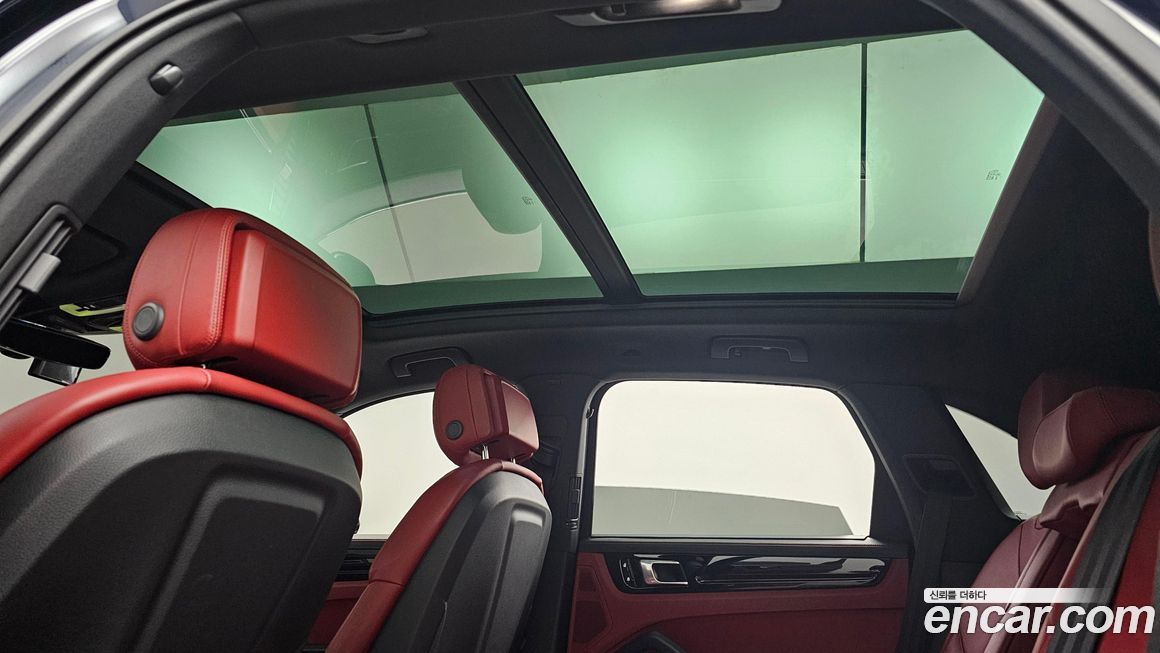 Porsche Cayenne 2021
